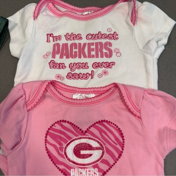 BUNDLE | Baby girls 6-12mths | Green Bay football onesies & outfit - Picture 4 of 8